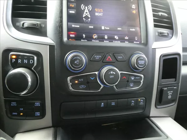 RAM 1500 5,7 HEMI Bighorn 295kW AT8 - foto 24