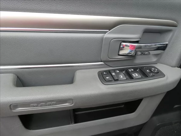 RAM 1500 5,7 HEMI Bighorn 295kW AT8 - foto 28
