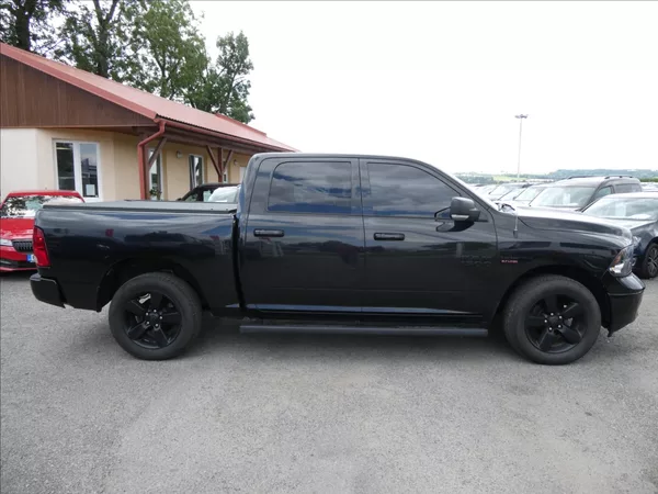 RAM 1500 5,7 HEMI Bighorn 295kW AT8 - foto 6