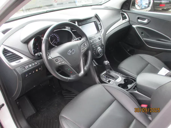Hyundai Grand Santa Fe 2,2 CRDi AWD/ 4x4 - foto 11
