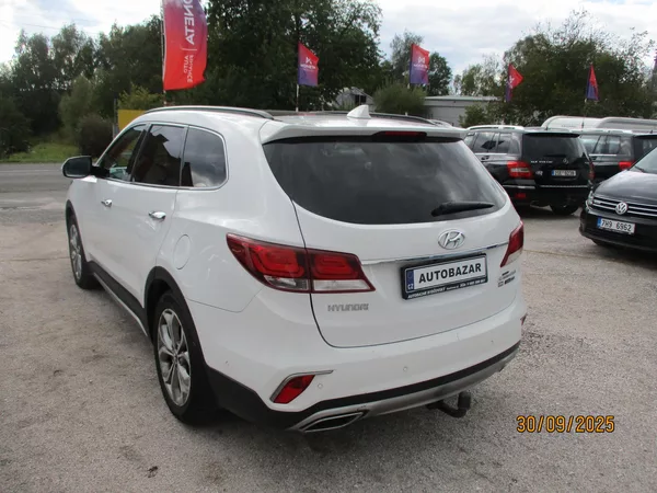 Hyundai Grand Santa Fe 2,2 CRDi AWD/ 4x4 - foto 4