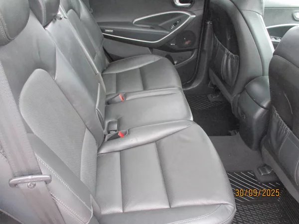 Hyundai Grand Santa Fe 2,2 CRDi AWD/ 4x4 - foto 9
