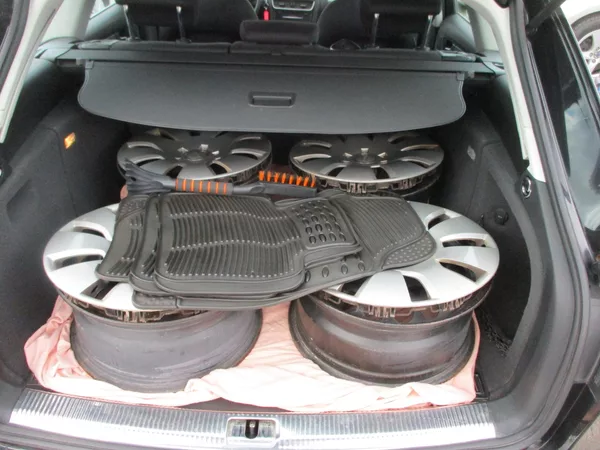 Audi A4 combi 2,0 TDi servis doložen - foto 6