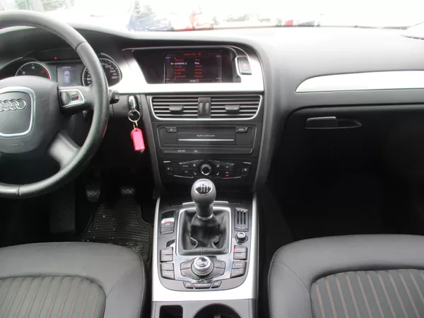 Audi A4 combi 2,0 TDi servis doložen - foto 8