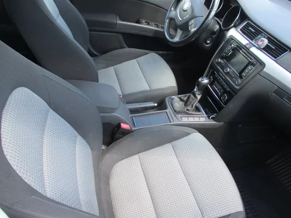 Škoda Superb combi II 4x4 2,0 TDi - foto 6