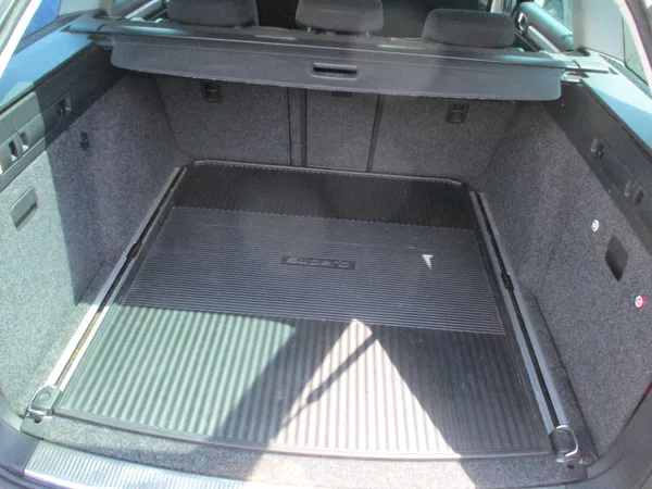 Škoda Superb combi II 4x4 2,0 TDi - foto 9