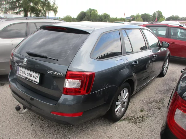 Škoda Octavia combi II 1,2 TSI - foto 4