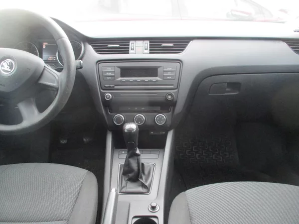 Škoda Octavia combi II 1,2 TSI - foto 7