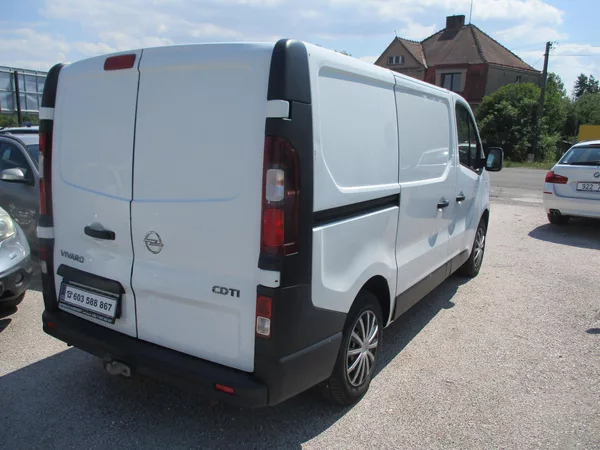 Opel Vivaro 1,6 CDTi - foto 2