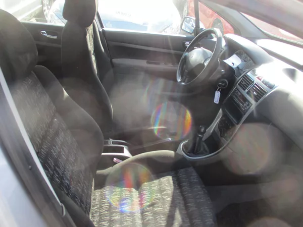 Peugeot 307 combi 2,0 HDi - foto 6