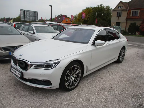 BMW Řada 7 750i xDrive