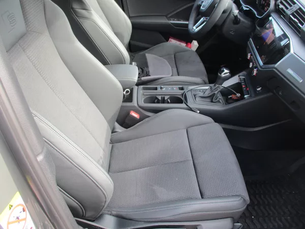 Audi Q3 35 TFSi S Line - foto 6