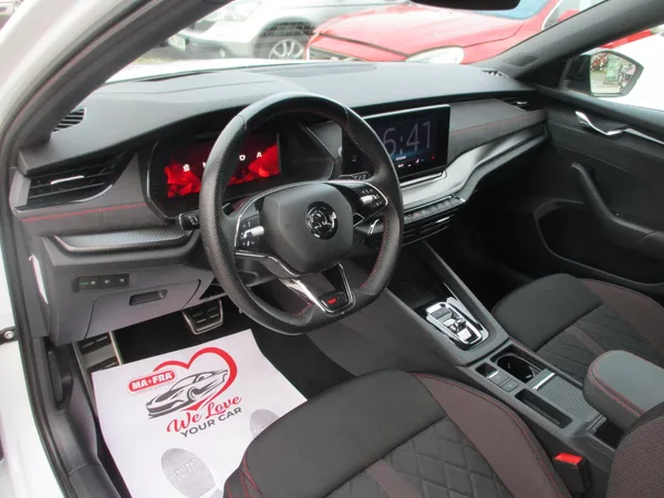 Škoda Octavia combi IV 2,0 RS - foto 11