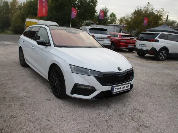 Škoda Octavia combi IV 2,0 RS - foto 2