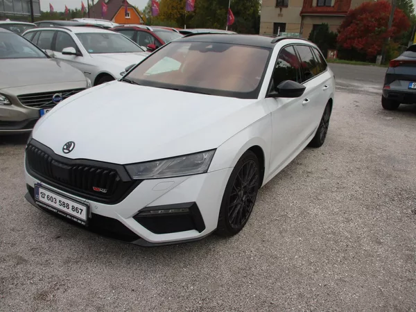 Škoda Octavia combi IV 2,0 RS - foto 3
