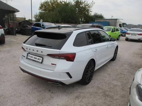 Škoda Octavia combi IV 2,0 RS - foto 4