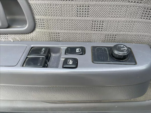 Nissan Navara 2,5 98 kW*King Cab*nová STK - foto 13