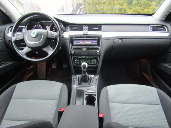 Škoda Superb 1.6 TDI 77kW - foto 15
