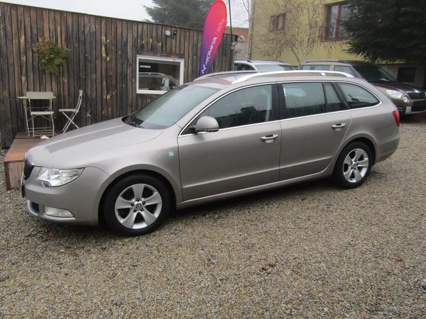 Škoda Superb 1.6 TDI 77kW - foto 2