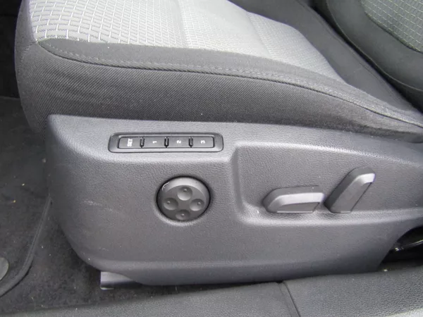 Škoda Superb 1.6 TDI 77kW - foto 20