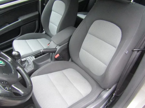 Škoda Superb 1.6 TDI 77kW - foto 21