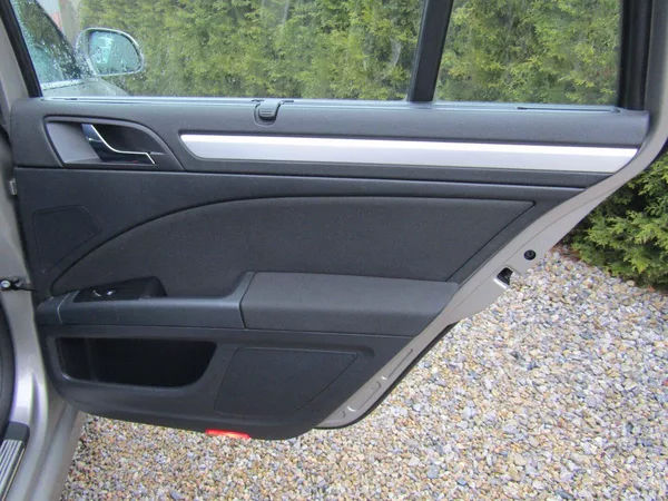 Škoda Superb 1.6 TDI 77kW - foto 28