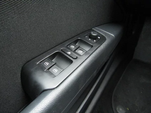 Škoda Superb 1.6 TDI 77kW - foto 33