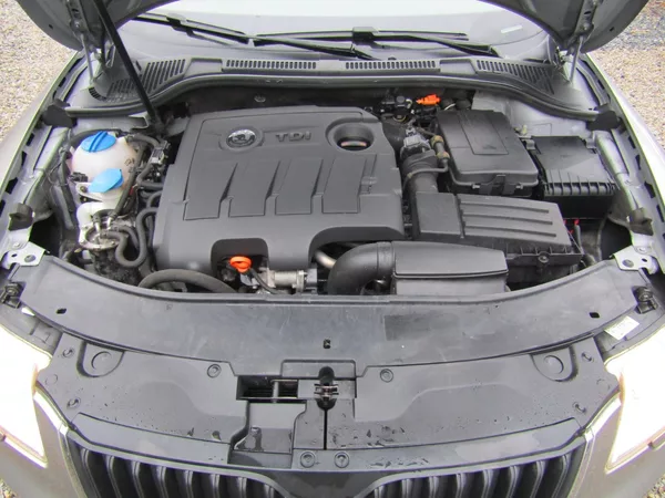 Škoda Superb 1.6 TDI 77kW - foto 41