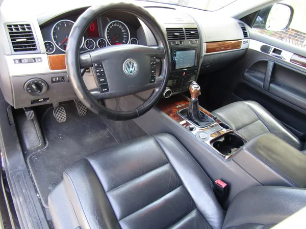 Volkswagen Touareg 2.5 TDI 128kW - foto 12