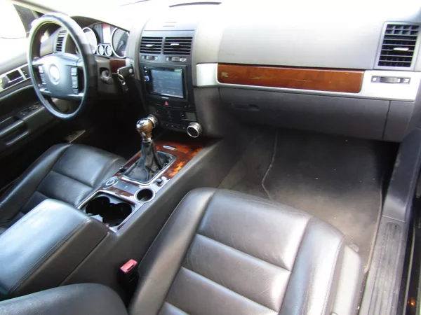 Volkswagen Touareg 2.5 TDI 128kW - foto 13