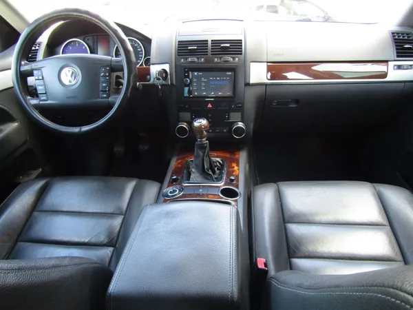 Volkswagen Touareg 2.5 TDI 128kW - foto 14