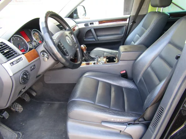 Volkswagen Touareg 2.5 TDI 128kW - foto 18