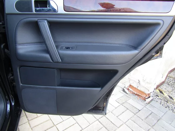 Volkswagen Touareg 2.5 TDI 128kW - foto 23