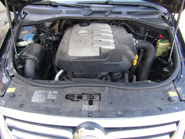 Volkswagen Touareg 2.5 TDI 128kW - foto 33