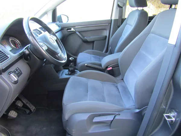 Volkswagen Touran 1.6 TDI 77kW ROZVODY - foto 19