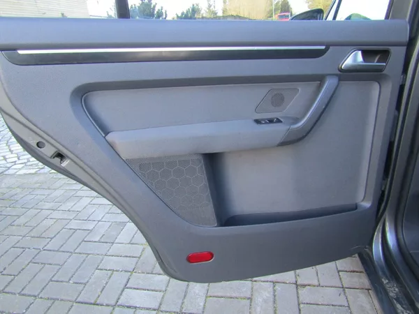 Volkswagen Touran 1.6 TDI 77kW ROZVODY - foto 21