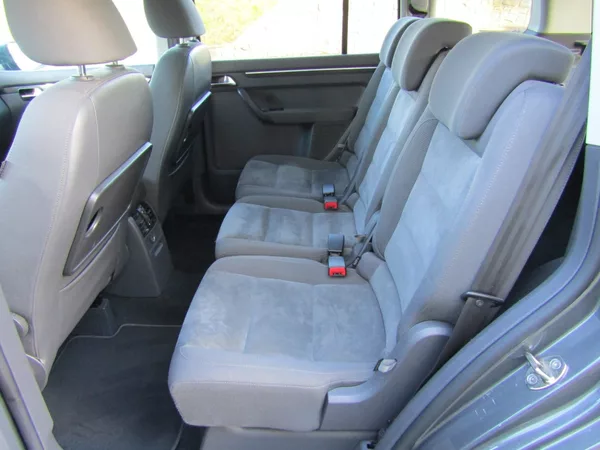 Volkswagen Touran 1.6 TDI 77kW ROZVODY - foto 22