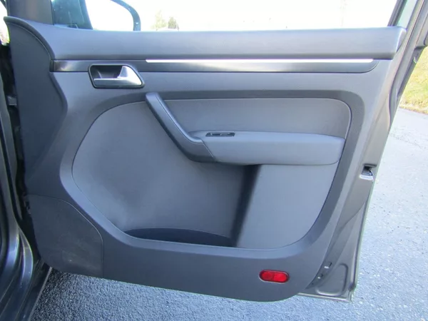 Volkswagen Touran 1.6 TDI 77kW ROZVODY - foto 29