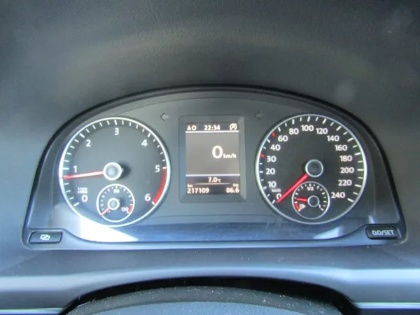 Volkswagen Touran 1.6 TDI 77kW ROZVODY - foto 31
