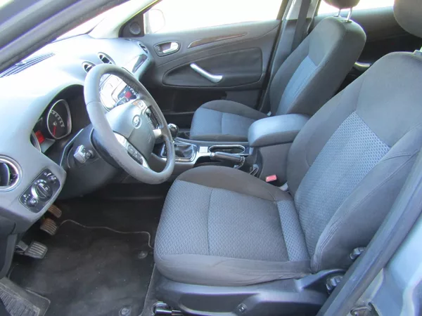 Ford Mondeo 2.0 TDCi GHIA 1.MAJITEL - foto 19