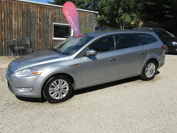 Ford Mondeo 2.0 TDCi GHIA 1.MAJITEL - foto 2