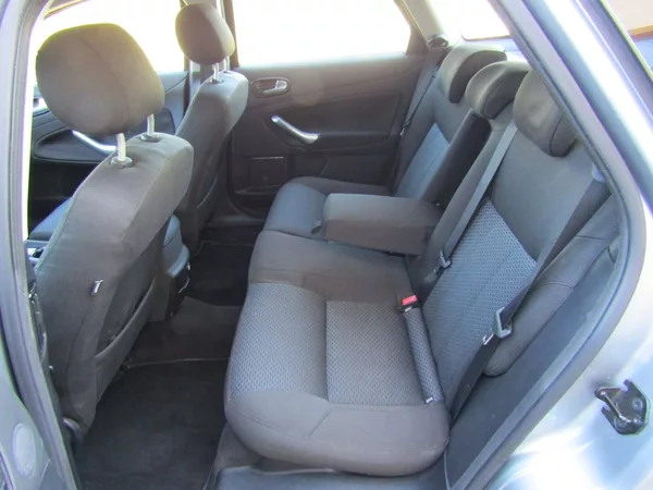 Ford Mondeo 2.0 TDCi GHIA 1.MAJITEL - foto 22