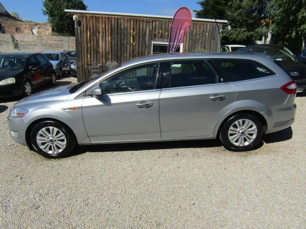 Ford Mondeo 2.0 TDCi GHIA 1.MAJITEL - foto 3