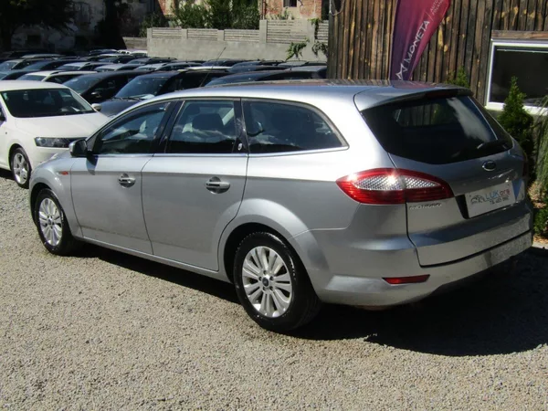Ford Mondeo 2.0 TDCi GHIA 1.MAJITEL - foto 5