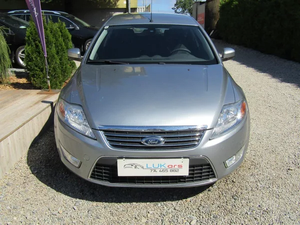 Ford Mondeo 2.0 TDCi GHIA 1.MAJITEL - foto 6
