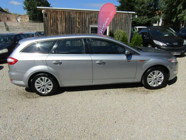 Ford Mondeo 2.0 TDCi GHIA 1.MAJITEL - foto 9