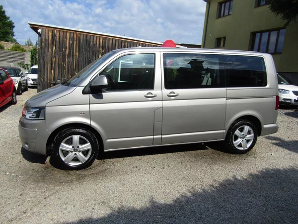 Volkswagen Multivan 2.0 TDI 132kW DSG TOP QUALITY - foto 2