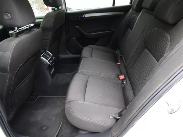 Škoda Superb 1.6 TDI 88kW - foto 23