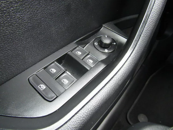 Škoda Superb 1.6 TDI 88kW - foto 30