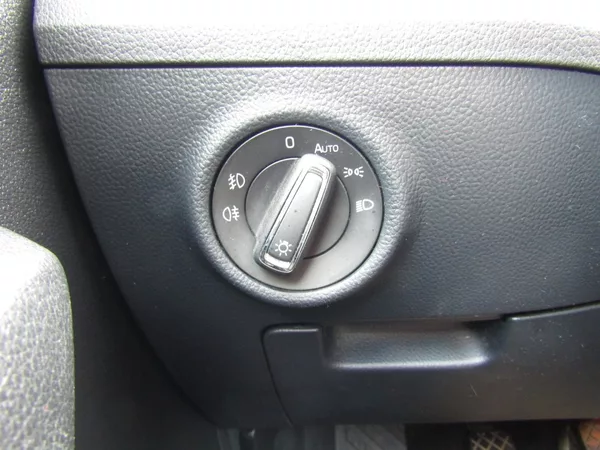Škoda Superb 1.6 TDI 88kW - foto 31